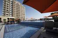 Kolam Renang City Stay Beach Hotel Apartments