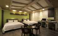 Bilik Tidur 3 GoldenRoot Hotel in Gimhae