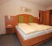 Bedroom 4 Hotel Garni Hopfengold