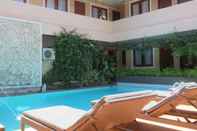 Swimming Pool Balira Airport Hotel