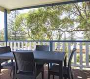 Kamar Tidur 6 NRMA Port Macquarie Breakwall Holiday Park