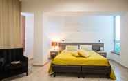 Kamar Tidur 2 Hotel Queen Daisy