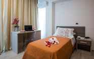 Kamar Tidur 6 Hotel Queen Daisy