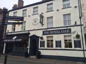 Exterior 4 The Royal Oak