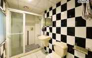 Toilet Kamar 3 Art Hotel