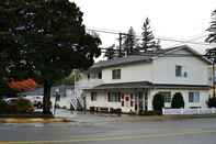 Exterior Park Motel