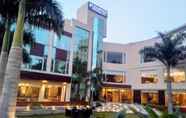 Bên ngoài 3 Country Inn & Suites By Radisson Jammu