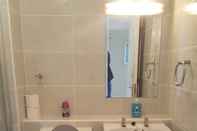 In-room Bathroom Limerick City Apartment 116