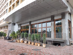 Bên ngoài 4 Hotel Saptagiri