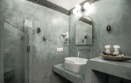 In-room Bathroom 6 ELaiolithos Luxury Retreat Naxos - Adults Only