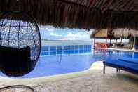 Kolam Renang Hotel Isla Real