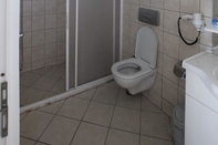 ห้องน้ำภายในห้อง Dinc Pansiyon