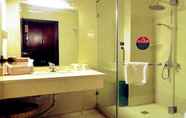 In-room Bathroom 4 GreenTree Inn TianJin JinNan ShuangLin Metro Station Express Hotel