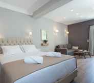 Kamar Tidur 7 Nival Luxury Suites