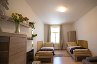 Common Space 2 Bedroom Home near Prague Castle