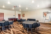 Functional Hall Cobblestone Hotel & Suites - Gering/Scottsbluff