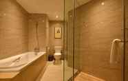 In-room Bathroom 7 Chengdu Qinhuang Yongan Hotel