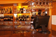 Bar, Kafe, dan Lounge Hotel Regat