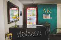 Bar, Cafe and Lounge AK Hostel 82