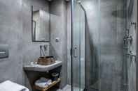 In-room Bathroom Cosmopolis Crete Suites