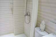 Toilet Kamar Candice Lucy Hotel