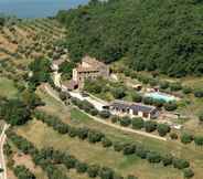Nearby View and Attractions 2 Agriturismo Monte Petreto