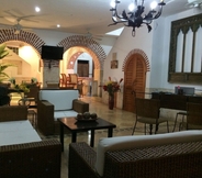 Lobby 3 Old Town Premium