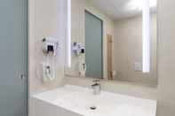 In-room Bathroom CAMPANILE METZ NORD - Woippy