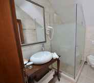 In-room Bathroom 3 Noblesse Boutique Hotel