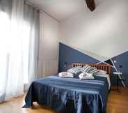 Bedroom 7 Verona For Rent Blu Theater