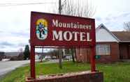 Exterior 2 Mountaineer Motel