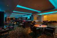 Bar, Cafe and Lounge Ramada Plaza by Wyndham Chennai