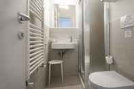Toilet Kamar Italianway   - Bligny 19