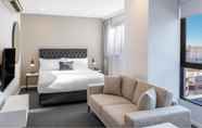 Kamar Tidur 3 Meriton Suites Kent Street, Sydney