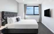 Bedroom 3 Meriton Suites Kent Street, Sydney