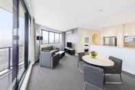 Common Space Meriton Suites Kent Street, Sydney