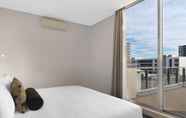 Bedroom 5 Meriton Suites Zetland