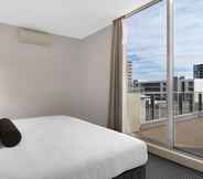 Bedroom 5 Meriton Suites Zetland
