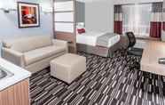 Kamar Tidur 6 Microtel Inn & Suites By Wyndham Fort Mcmurray