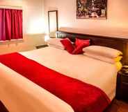 Kamar Tidur 6 Blessed Corner Guest House