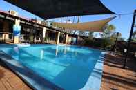 สระว่ายน้ำ The Port Hedland Walkabout Motel