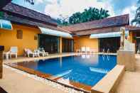 สระว่ายน้ำ Pailin Villa Phuket