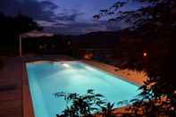 Swimming Pool B&B Bouchat-Oreille