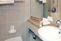 In-room Bathroom Crossgates Hotelship Hafen - Neuss