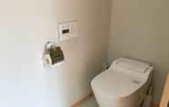 Toilet Kamar 4 Guests & Dogs House Hale Ilio