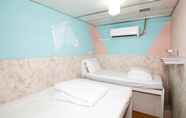 Kamar Tidur 4 Tempo Inn-Cozy at National Court