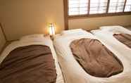 Bedroom 4 J-Hoppers Kumano Yunomine Guesthouse - Hostel