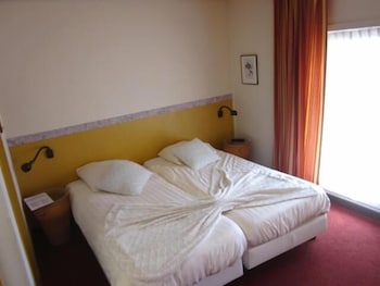 Bedroom 3 Hotel le Provencal