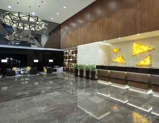 Lobby 2 TRYP by Wyndham Dubai
