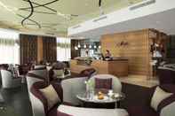 Bar, Cafe and Lounge Pearl Rotana Capital Centre